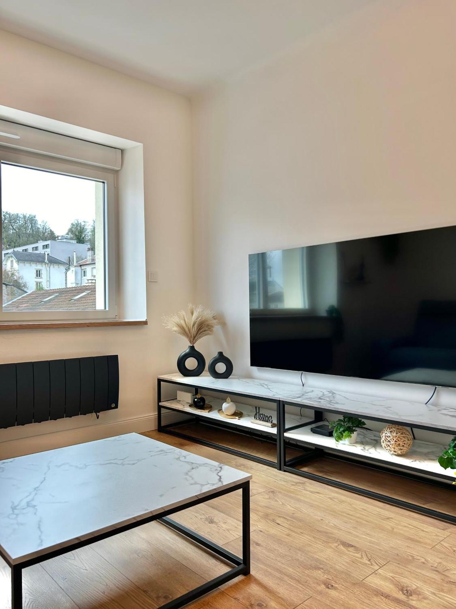 Le Chardon- Appartement 2Chambres- Avec Stationnement ナンシー エクステリア 写真