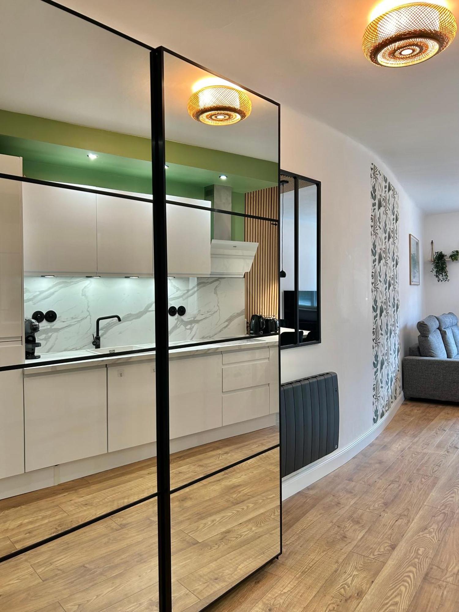 Le Chardon- Appartement 2Chambres- Avec Stationnement ナンシー エクステリア 写真